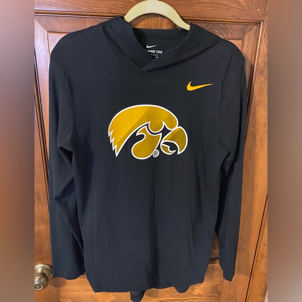 Iowa Hawkeye Nike Pullover Hoodie